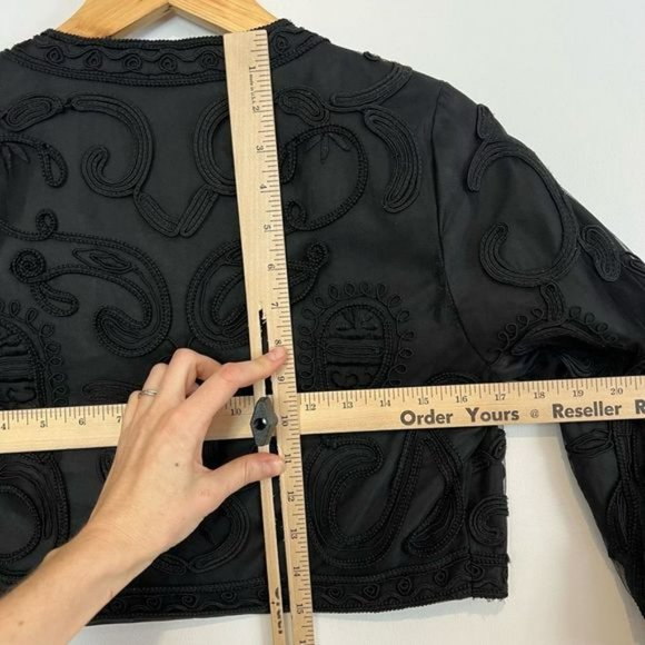 Vintage LeChateau Women’s Small Black Embroidered Cropped Jacket Coat Open - Picture 10 of 13